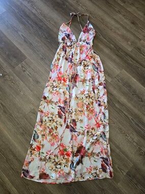 Floral maxi dress with versatile straps Cream and Coral size large
